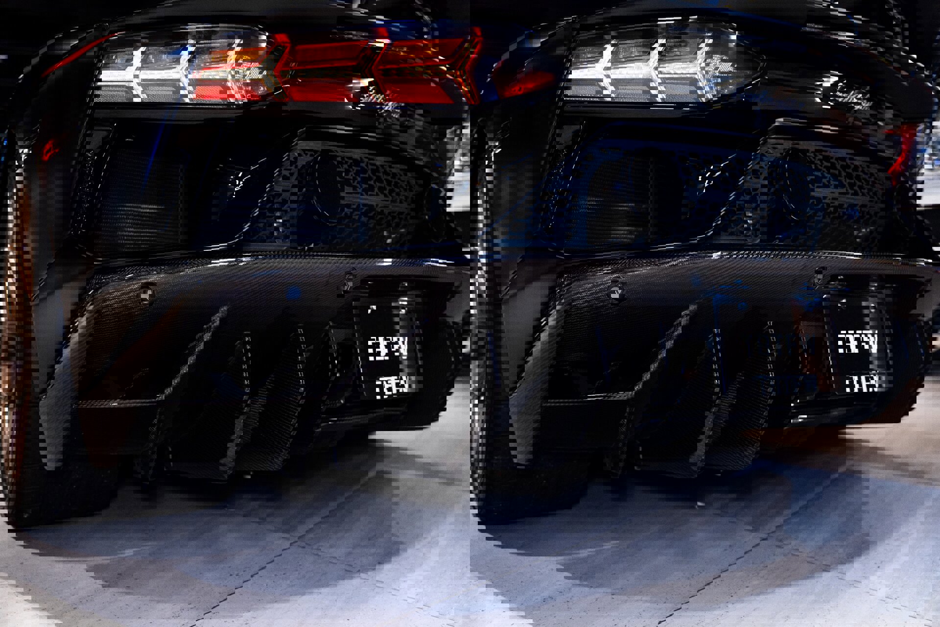 Used 2021 Lamborghini Aventador SVJ image 31