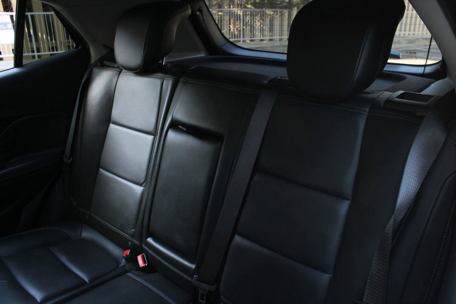 Used 2018 Buick Encore Essence image 18