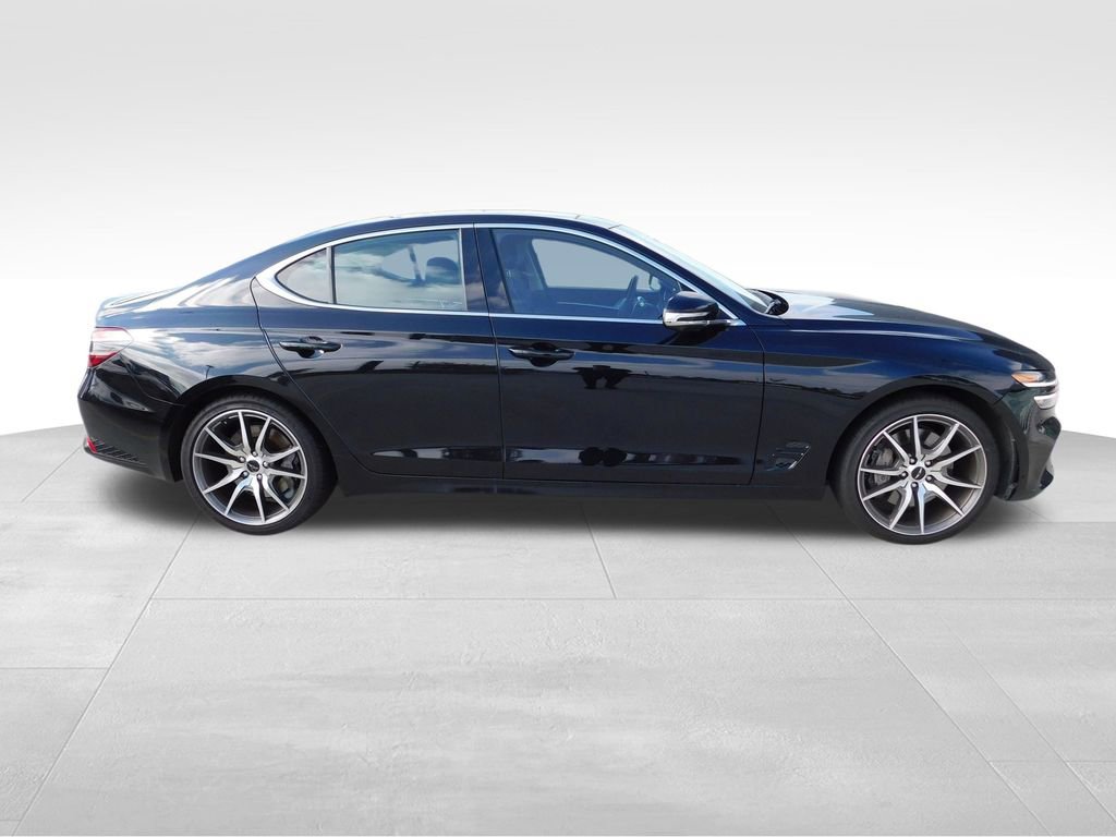 Used 2026 Genesis G70 2.5T Prestige image 9