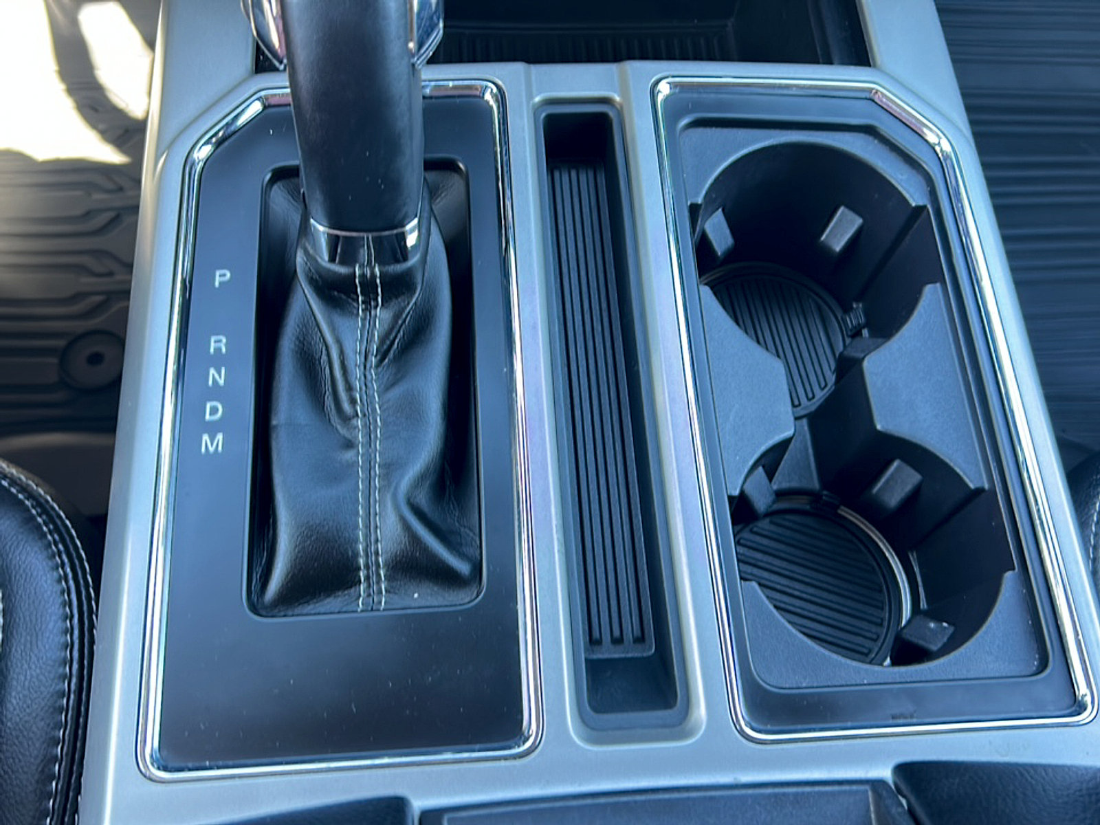 Used 2019 Ford F150 Lariat w/ Max Trailer Tow Package AWD/4WD image 14