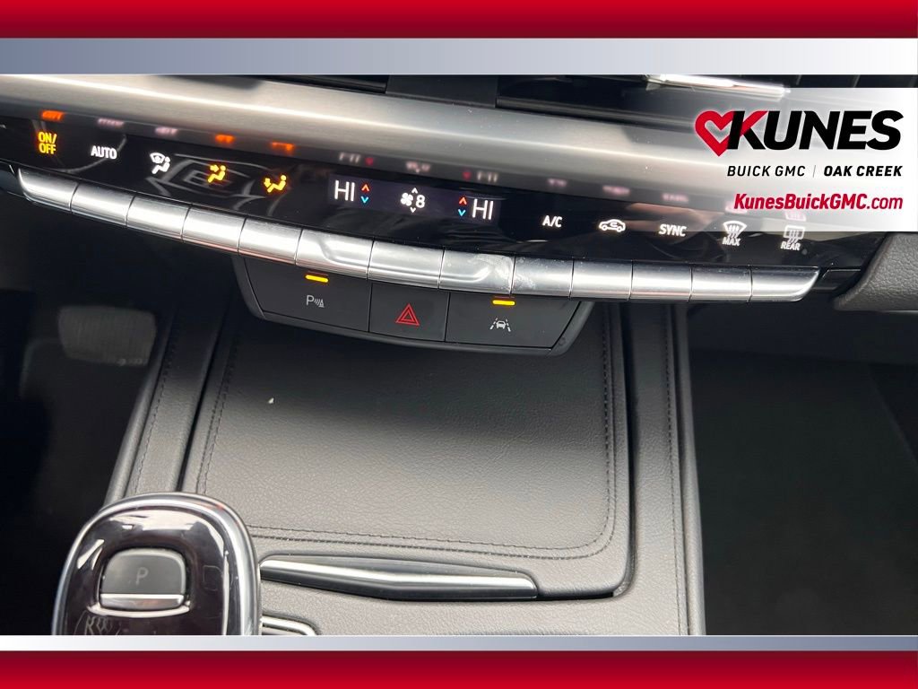 Used 2025 Cadillac XT4 Premium Luxury image 21