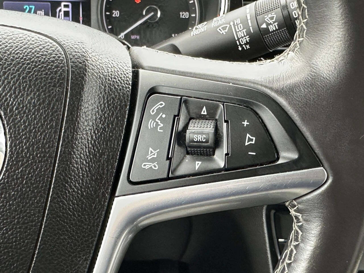 Used 2021 Buick Encore Preferred w/ Safety Package image 29