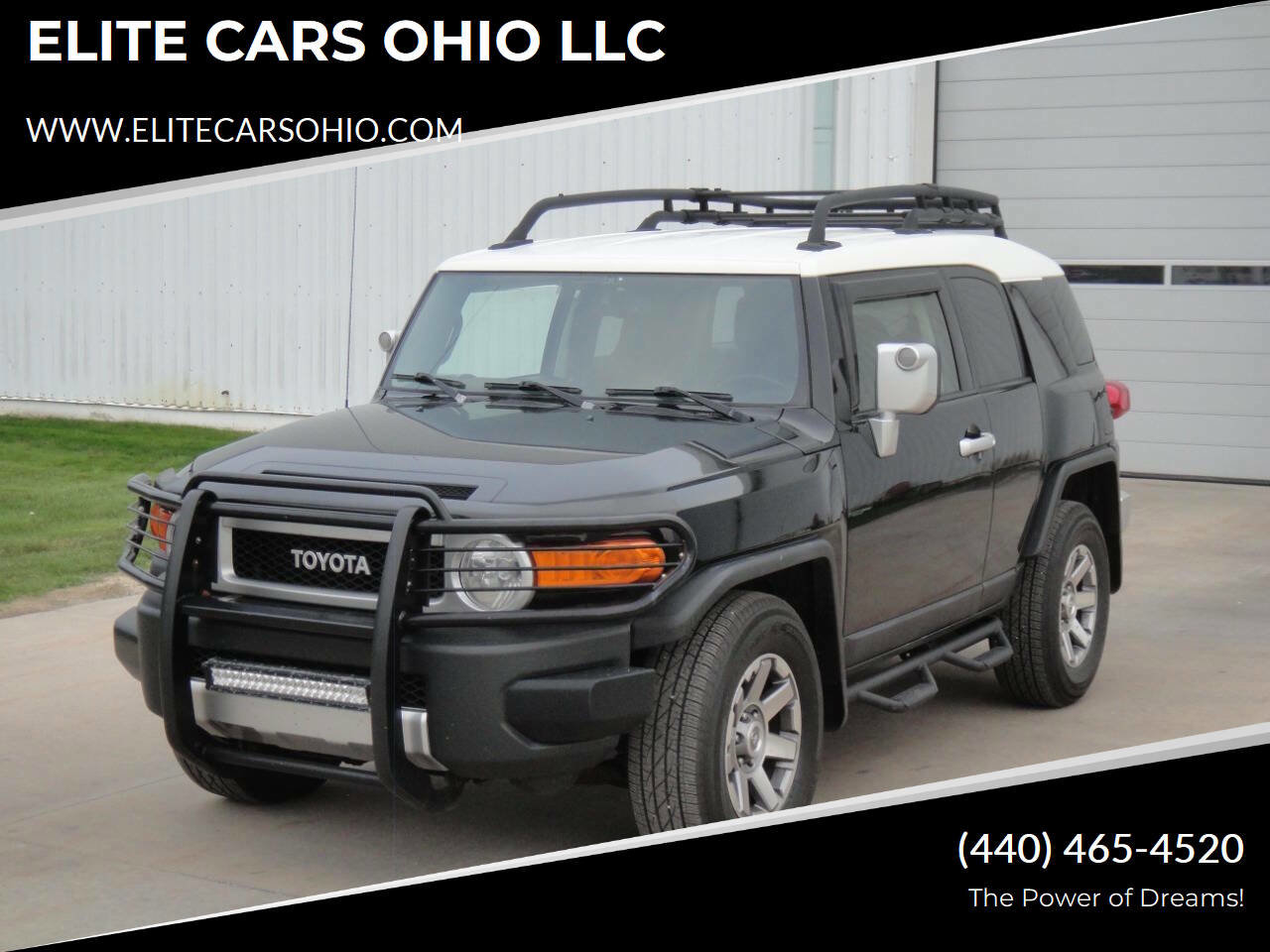 Used 2014 Toyota FJ Cruiser 2WD w/ Convenience Package image 1