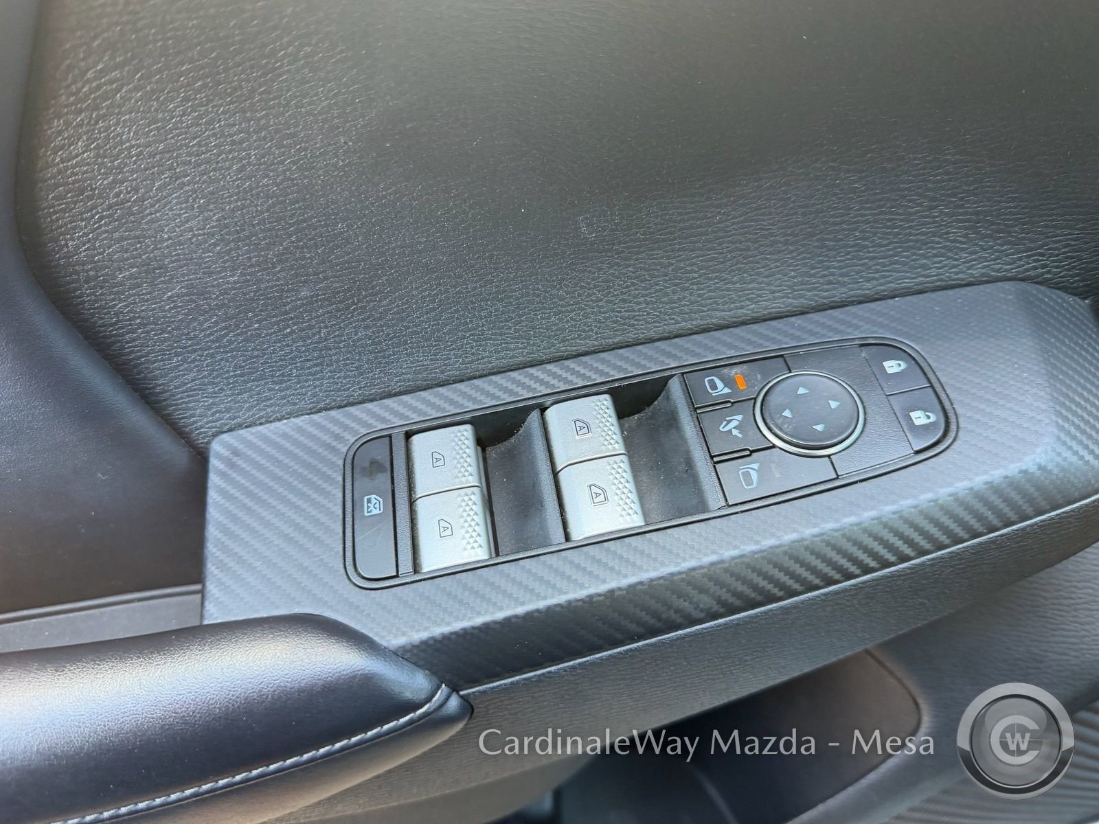 Used 2024 Mitsubishi Outlander SE image 11