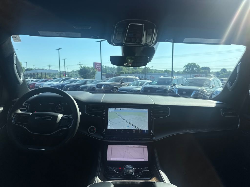 Used 2024 Jeep Grand Wagoneer Series I w/ HD Trailer Tow Package image 22