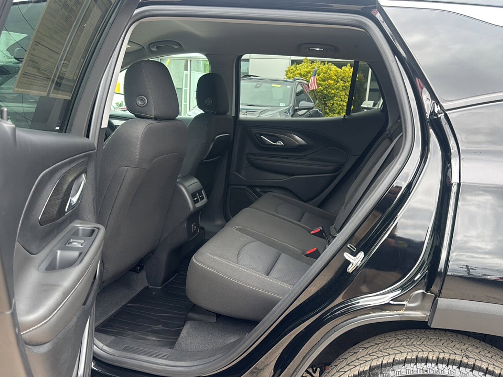 Used 2023 GMC Terrain SLE w/ Driver Convenience Package AWD/4WD image 18