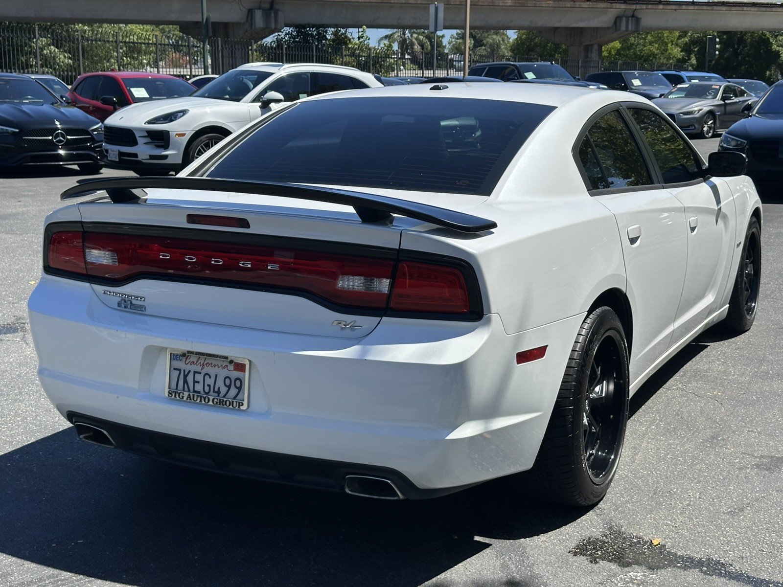 Used 2014 Dodge Charger R/T RWD image 9