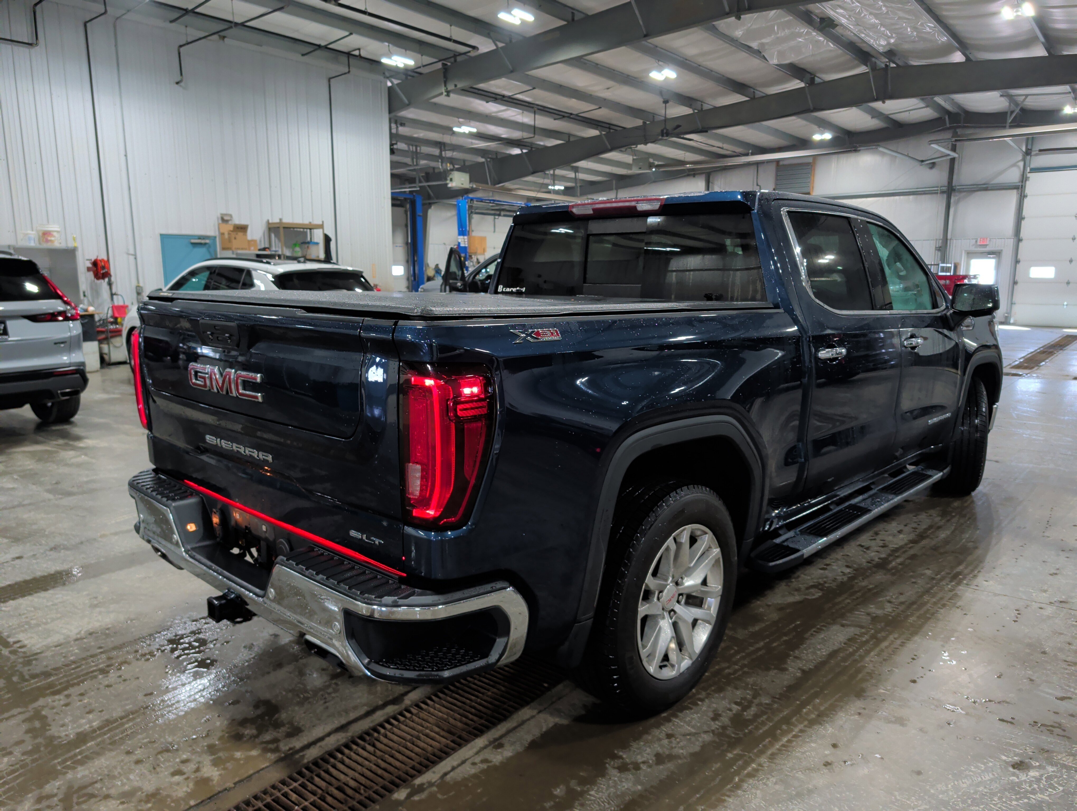 Used 2020 GMC Sierra 1500 SLT w/ SLT Premium Plus Package AWD/4WD image 3