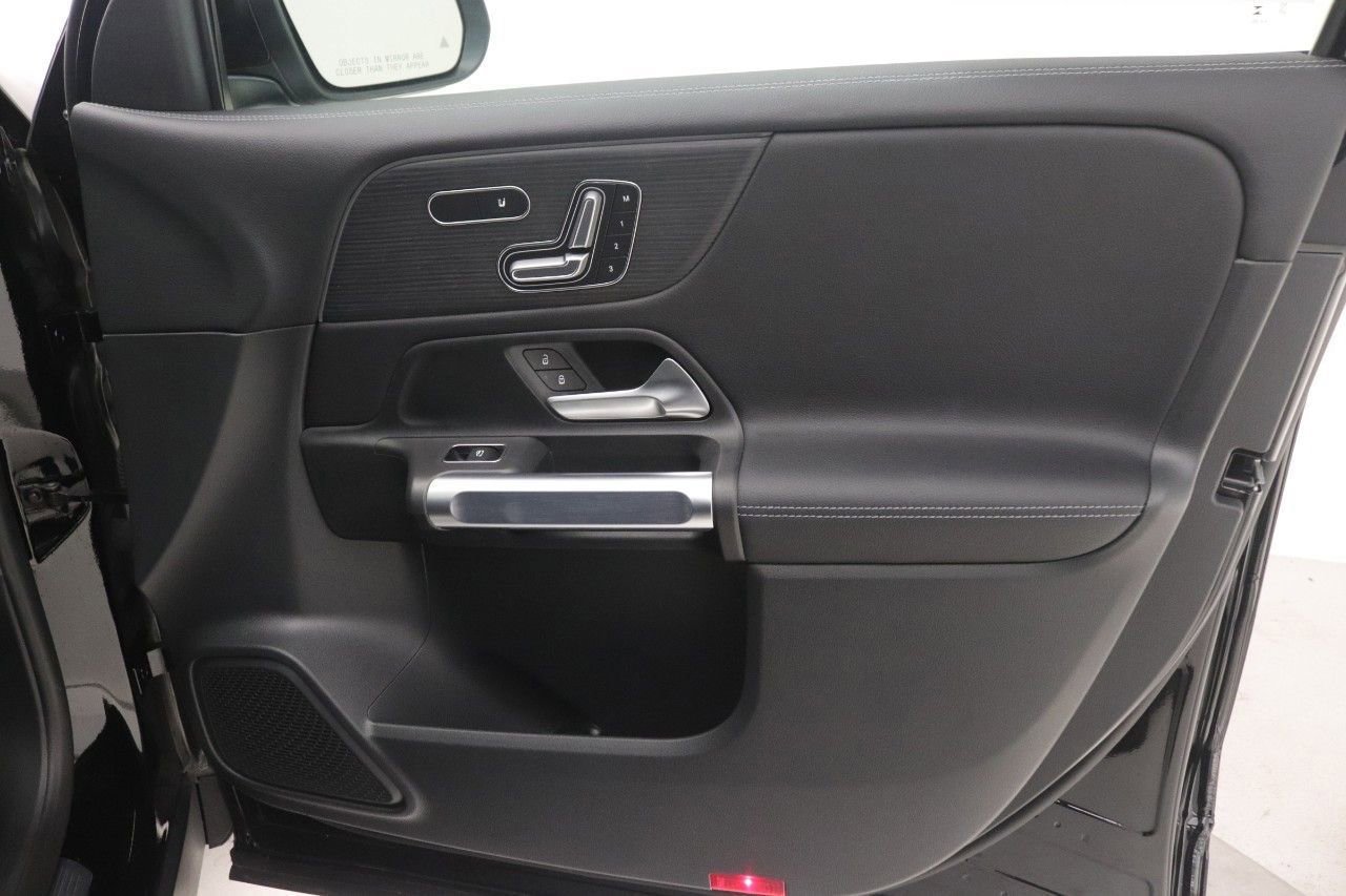 Certified 2023 Mercedes-Benz GLB 250 image 24