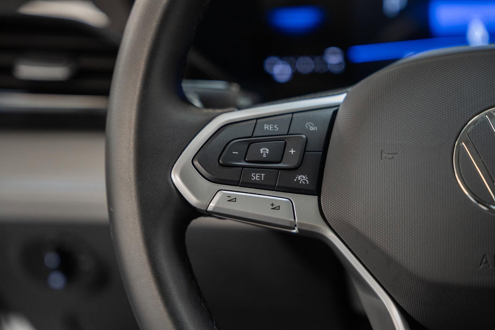 Used 2024 Volkswagen Taos SE AWD/4WD image 32