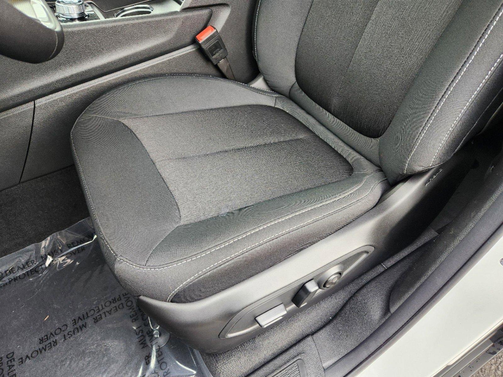 New 2025 Jeep Grand Cherokee Laredo w/ Luxury Tech Group I image 10