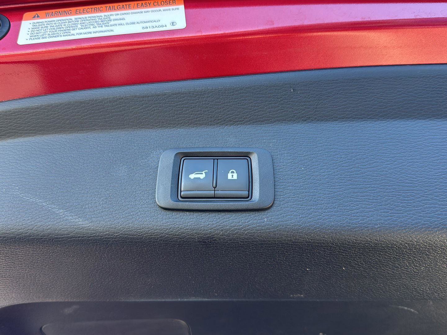 Used 2024 Mitsubishi Outlander SE Black Edition image 32