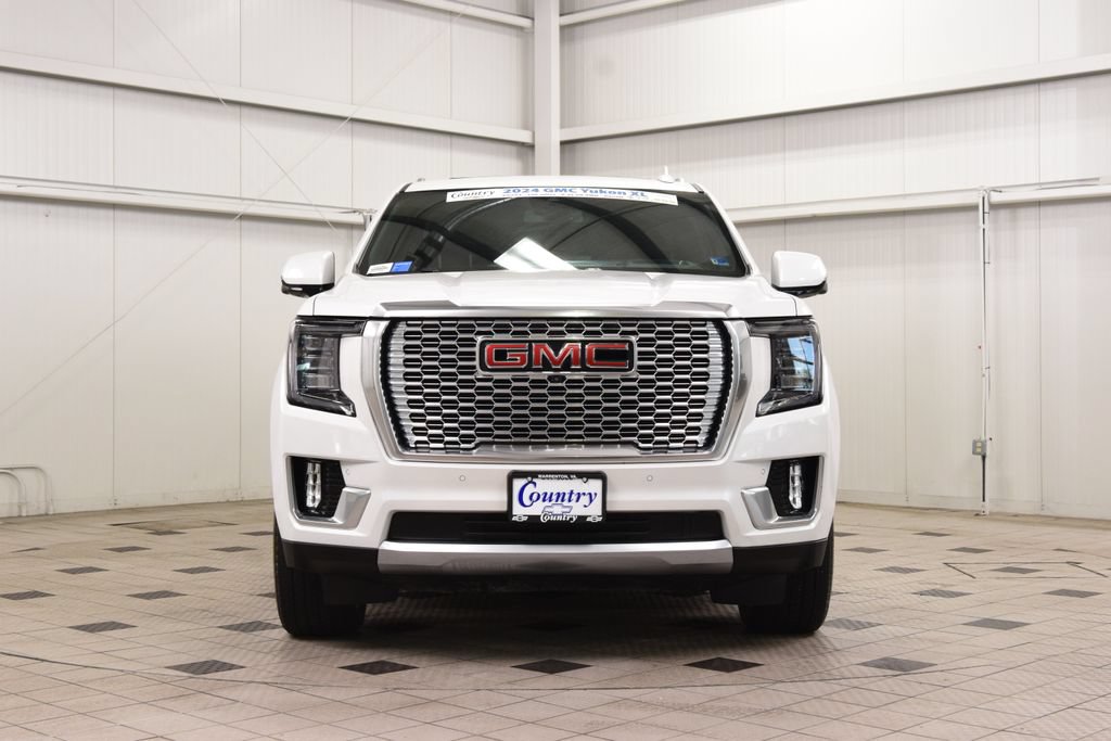 Used 2024 GMC Yukon XL Denali AWD/4WD image 2