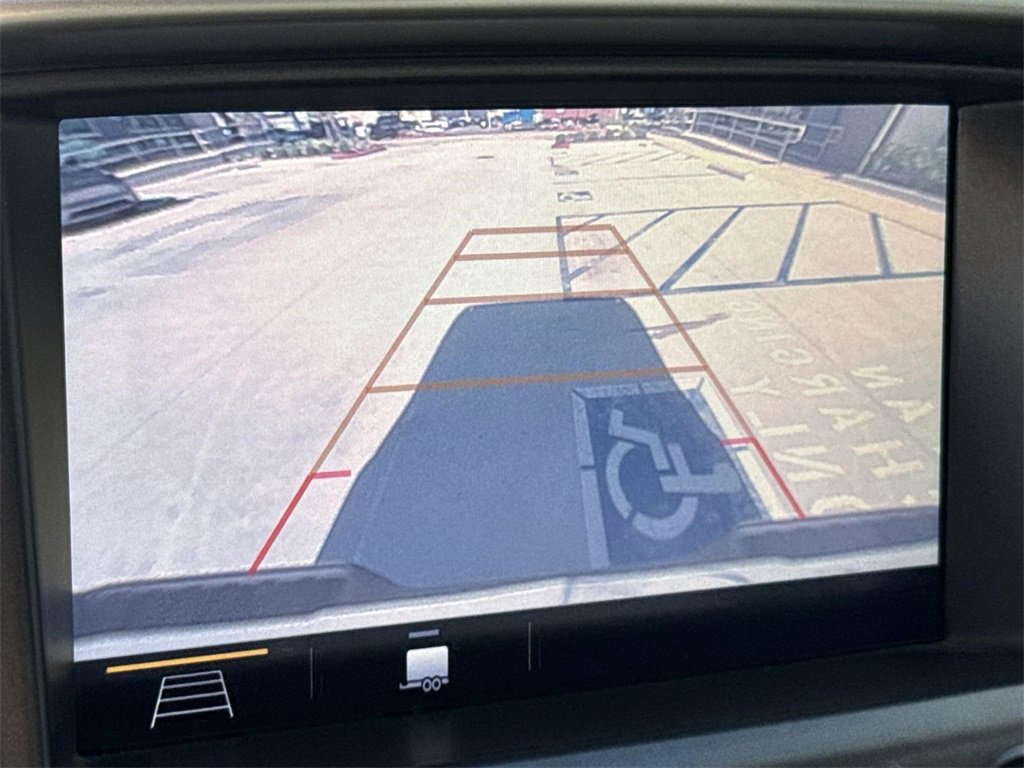 Used 2019 Chevrolet Colorado ZR2 w/ ZR2 Midnight Special Edition image 14