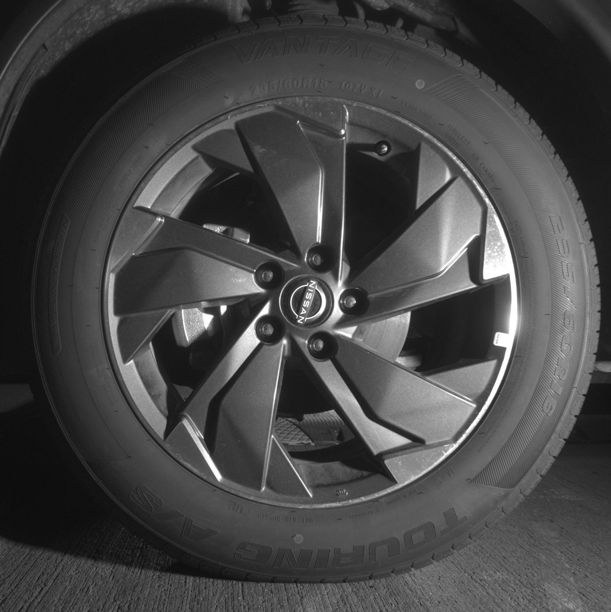Used 2025 Nissan Rogue SV FWD image 12