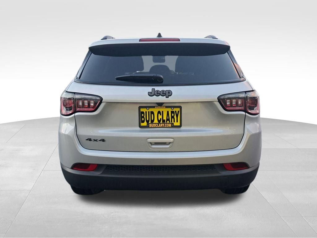 New 2026 Jeep Compass Latitude image 4