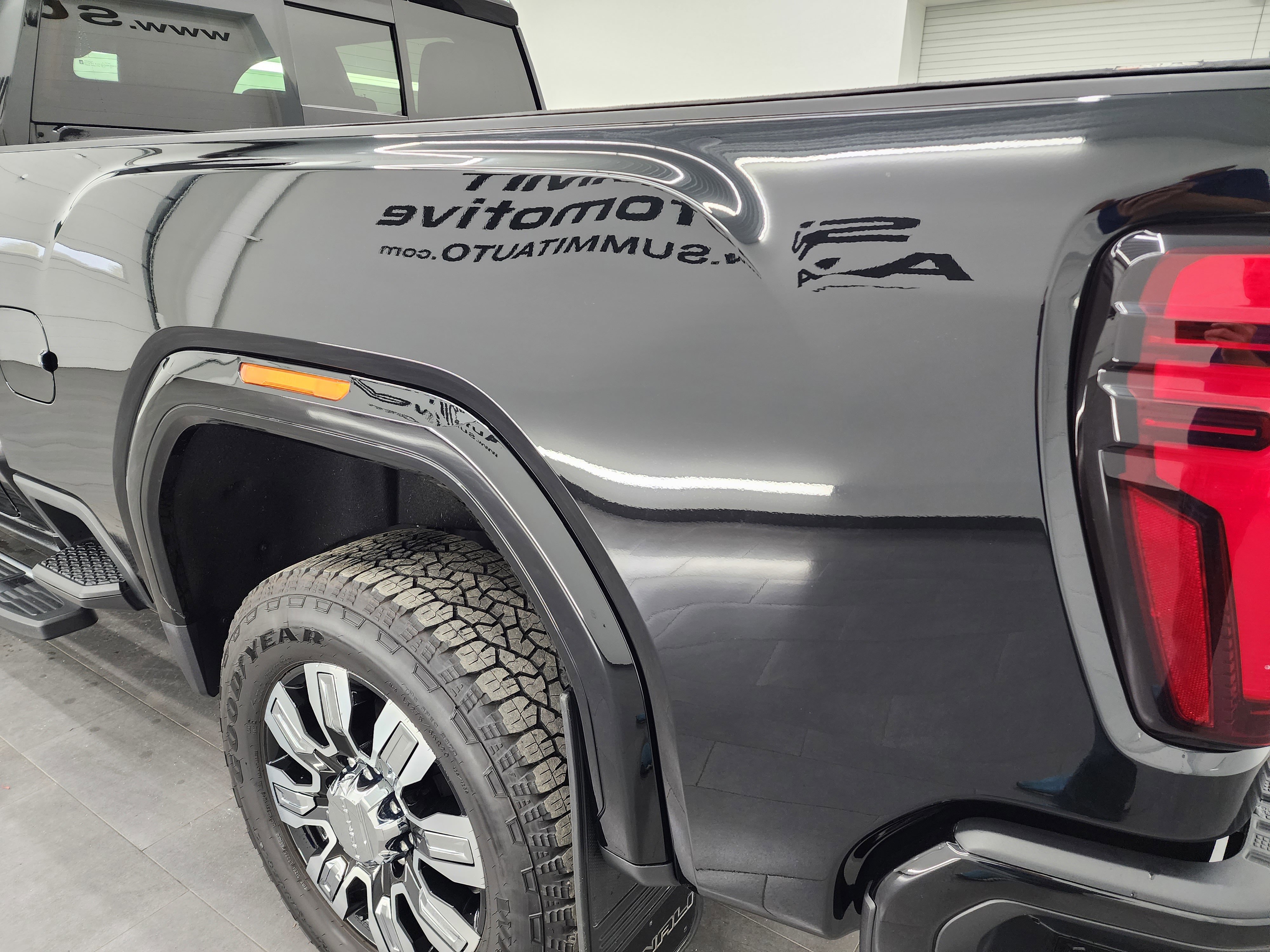 Used 2024 GMC Sierra 2500 Denali w/ Denali Reserve Package image 36