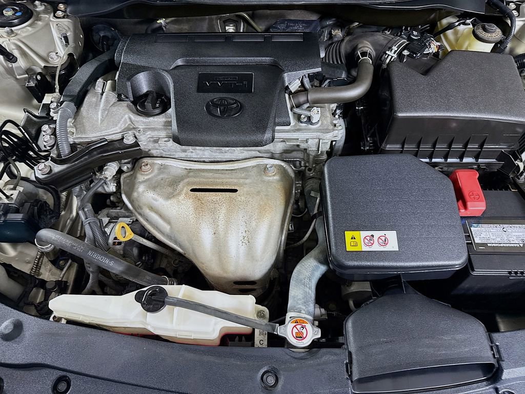 Used 2017 Toyota Camry SE w/ Moonroof Package FWD image 30