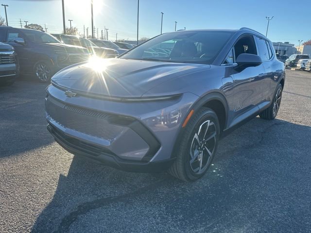 New 2026 Chevrolet Equinox EV LT image 7