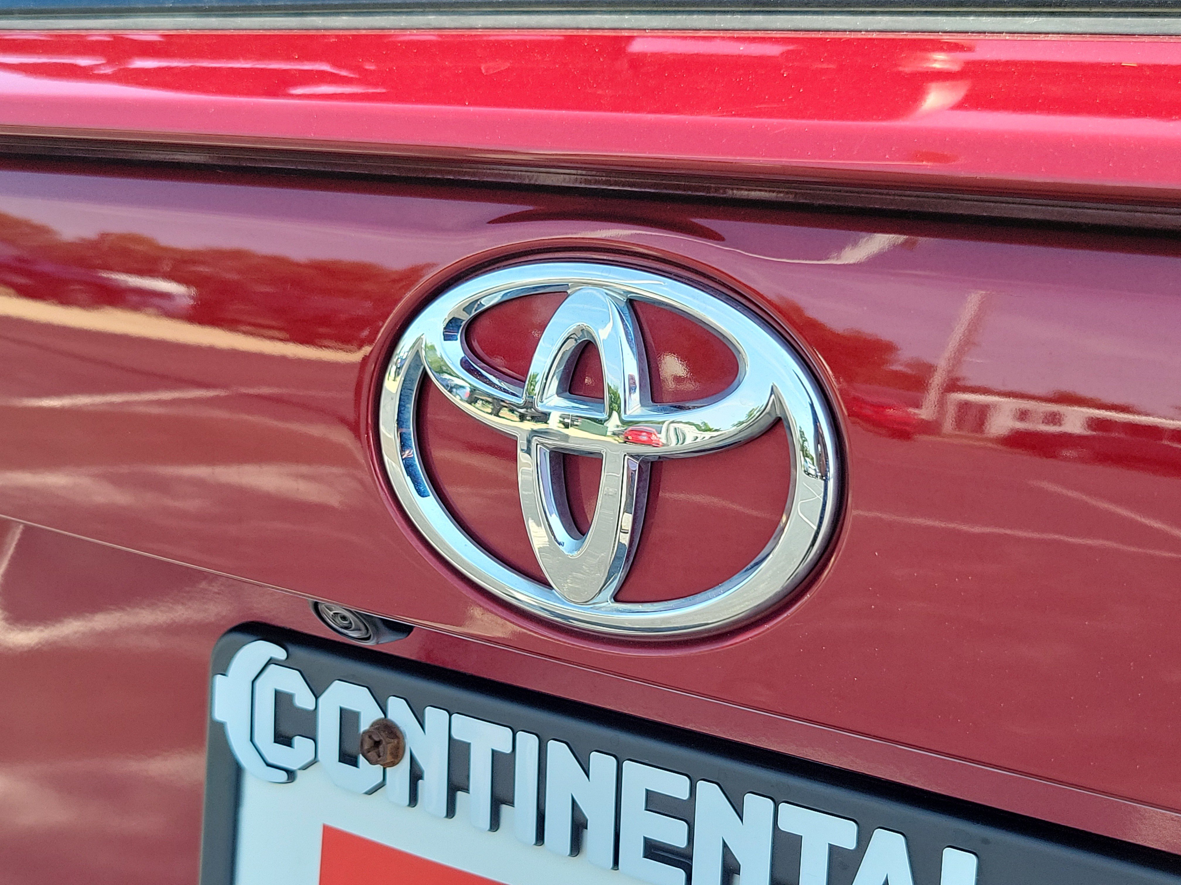 Certified 2023 Toyota RAV4 XLE AWD/4WD image 6
