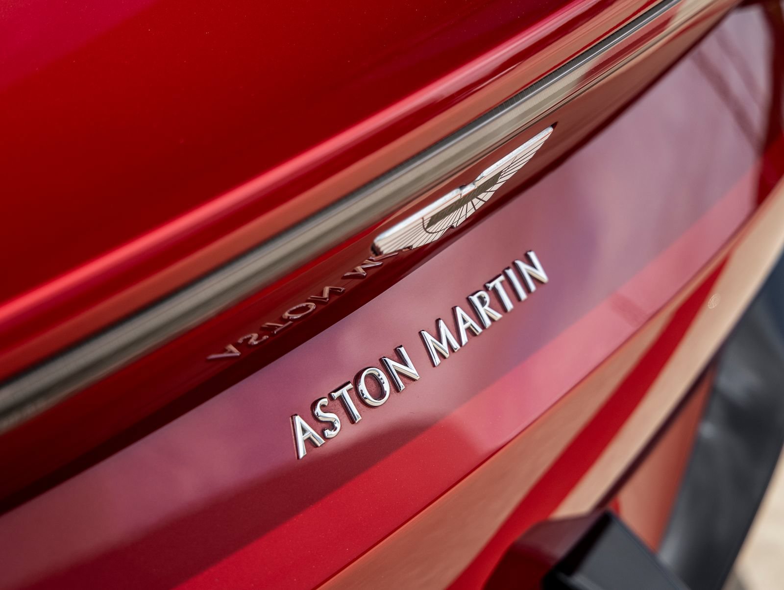 Used 2020 Aston Martin V8 Vantage Coupe RWD image 14