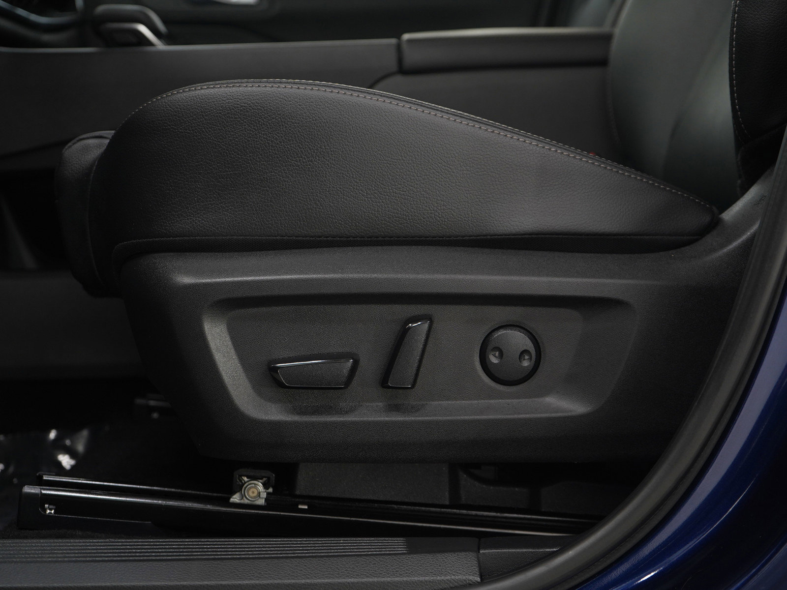 Used 2024 Nissan Rogue SL image 23