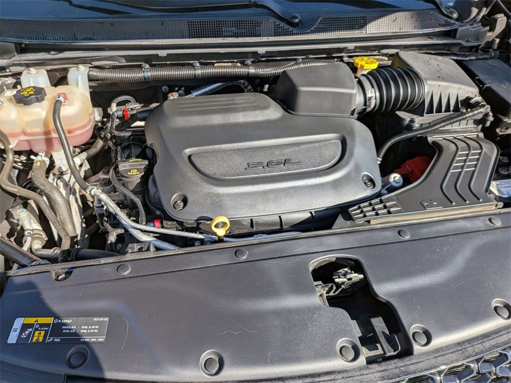 Used 2021 Chrysler Pacifica Touring image 57