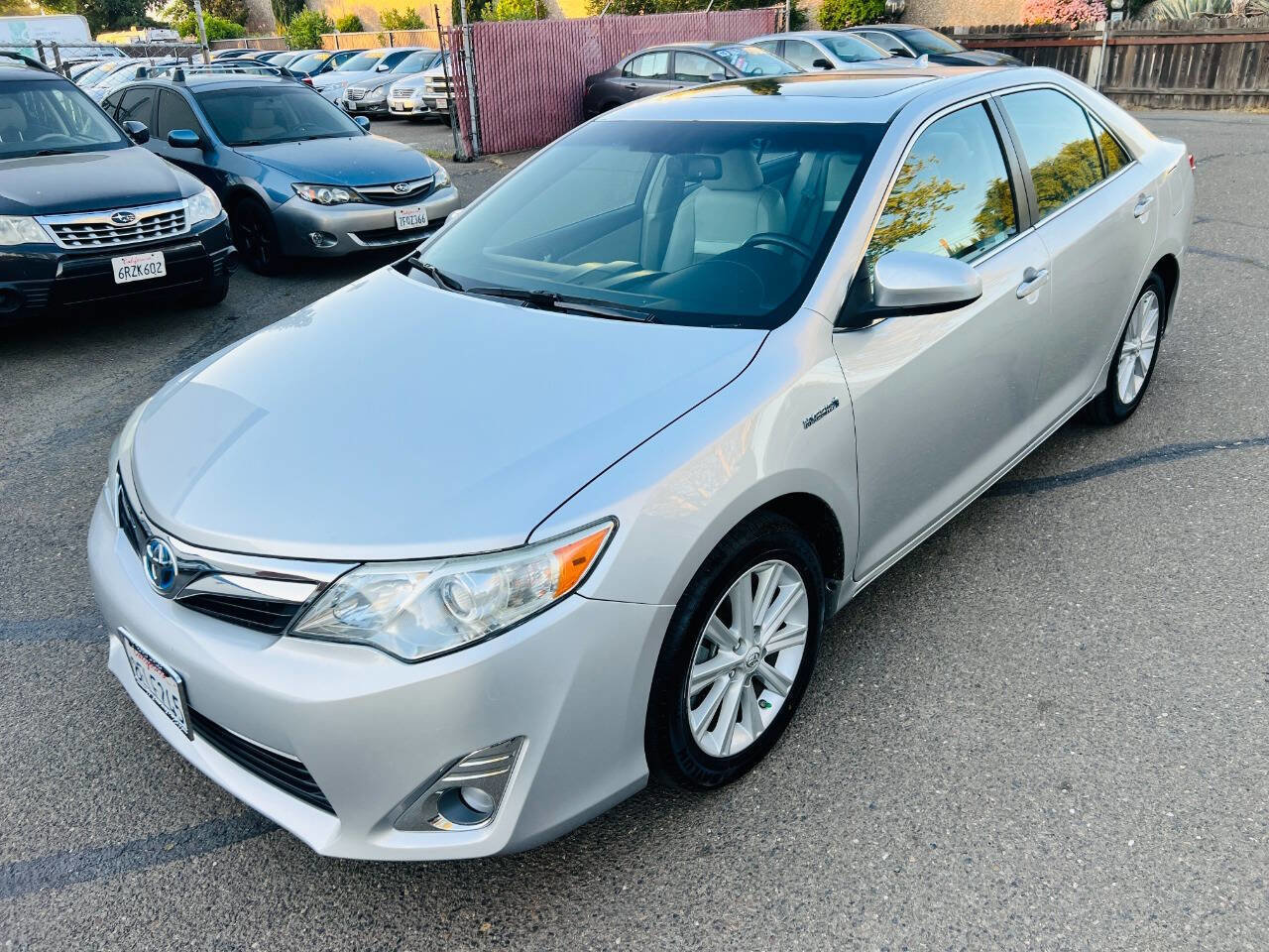 Used 2013 Toyota Camry XLE w/ Leather Pkg image 1