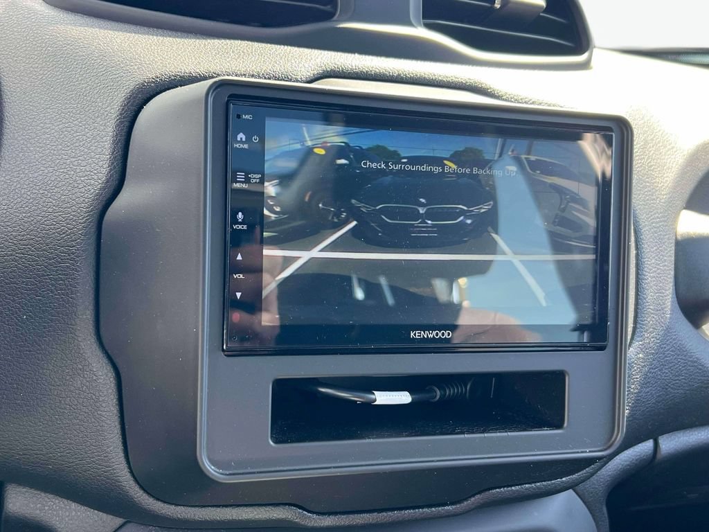 Used 2018 Jeep Renegade Latitude w/ Cold Weather Group AWD/4WD image 29