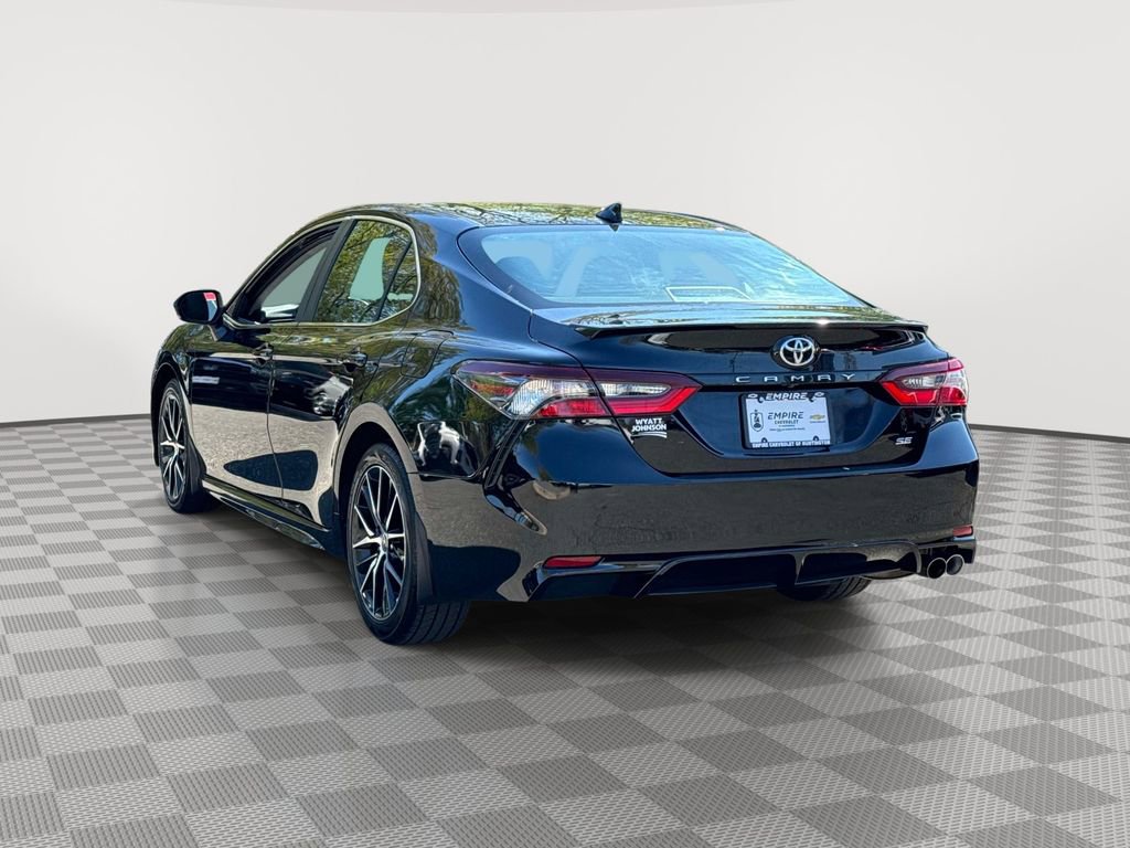 Used 2024 Toyota Camry SE w/ Convenience Package FWD image 6