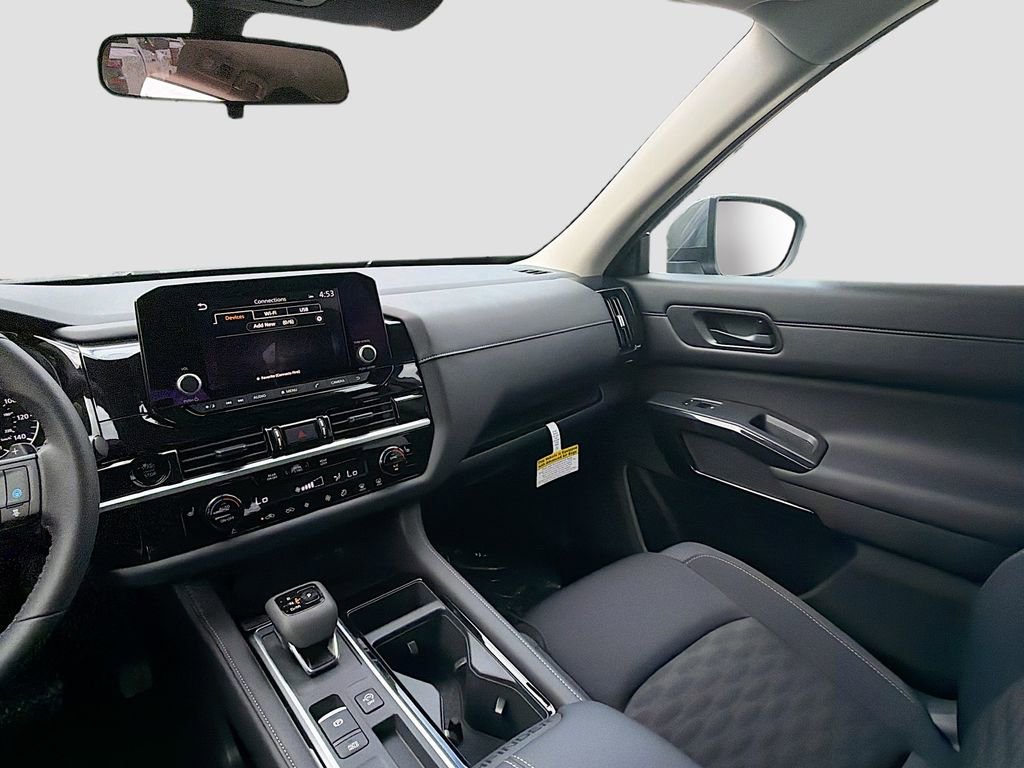 New 2025 Nissan Pathfinder SV w/ Black Appearance Package image 25