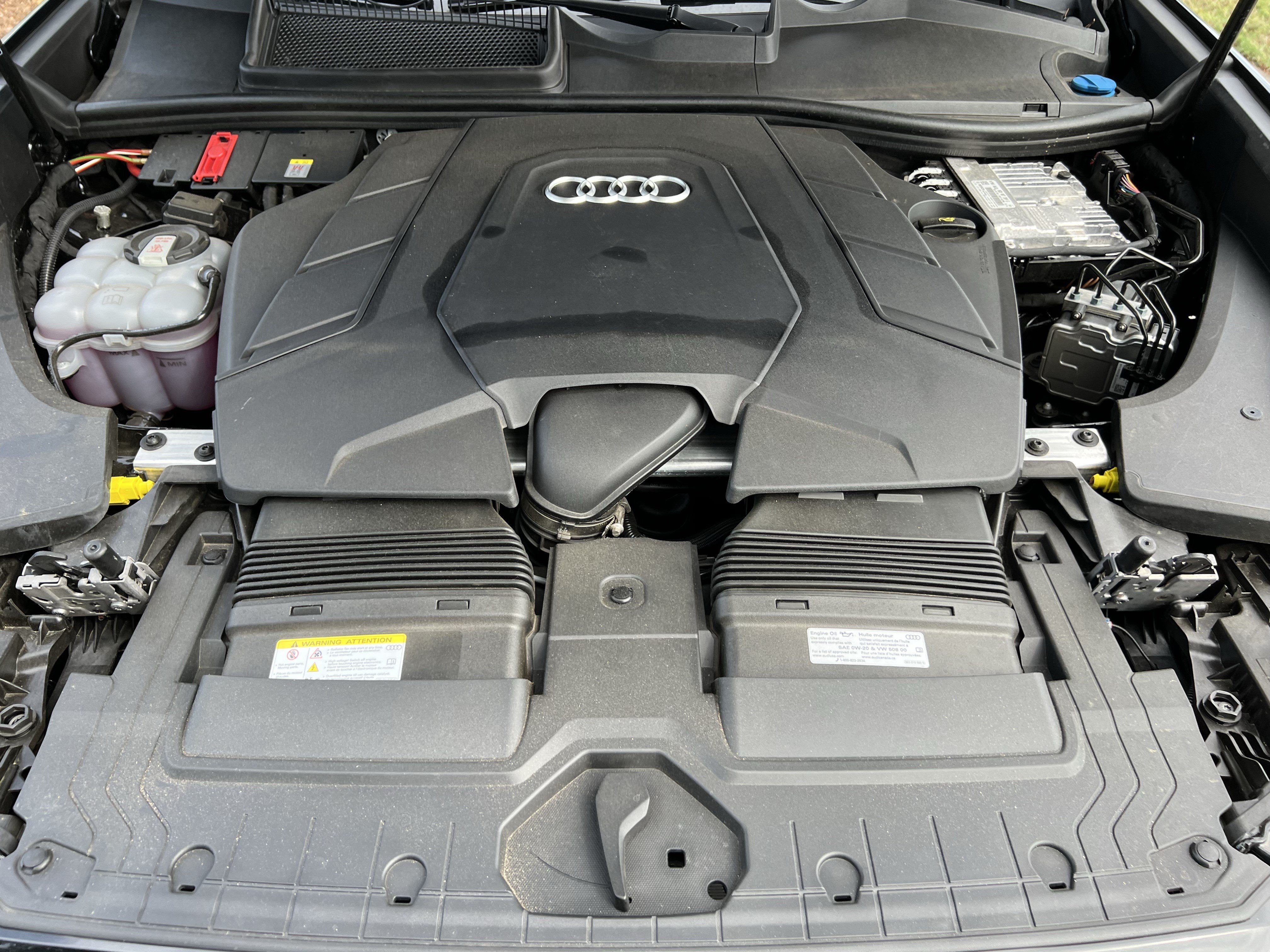 Used 2025 Audi Q8 Prestige AWD/4WD image 36