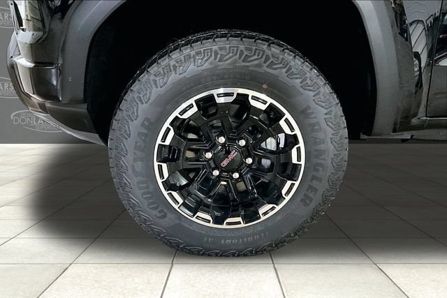 New 2026 GMC Canyon AT4 w/ Technology Plus Package AWD/4WD image 8