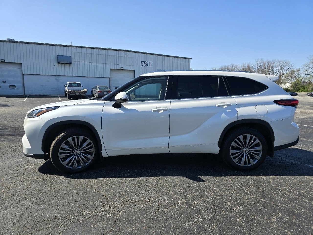 Used 2021 Toyota Highlander Platinum image 16
