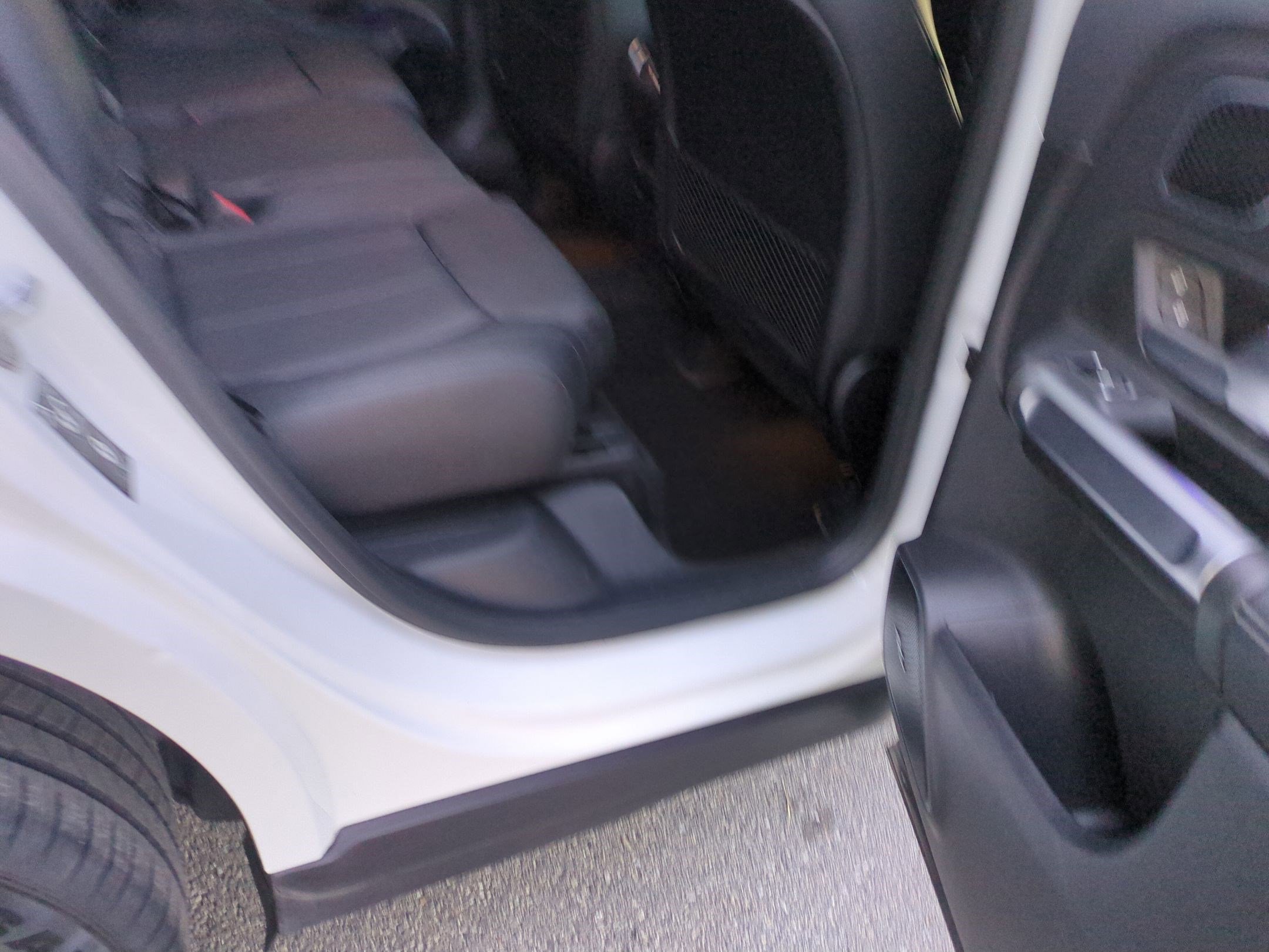 Used 2021 Mercedes-Benz GLB 250 4MATIC image 31