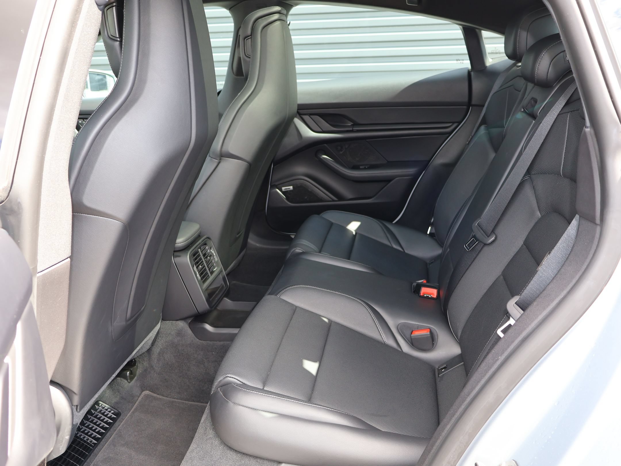 Certified 2024 Porsche Taycan 4S AWD/4WD image 30