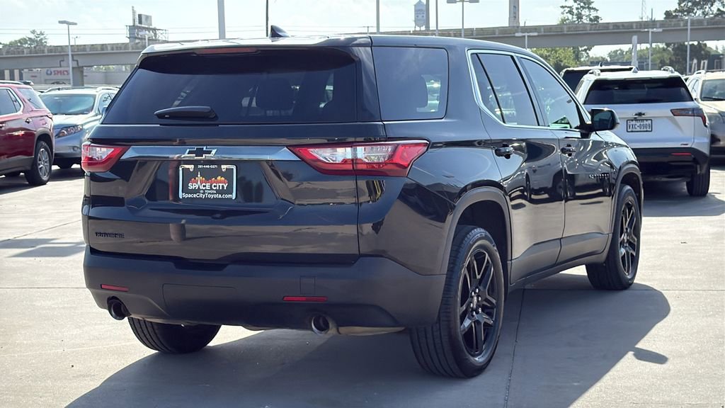 Used 2019 Chevrolet Traverse LS w/ LPO, Blackout Package image 5