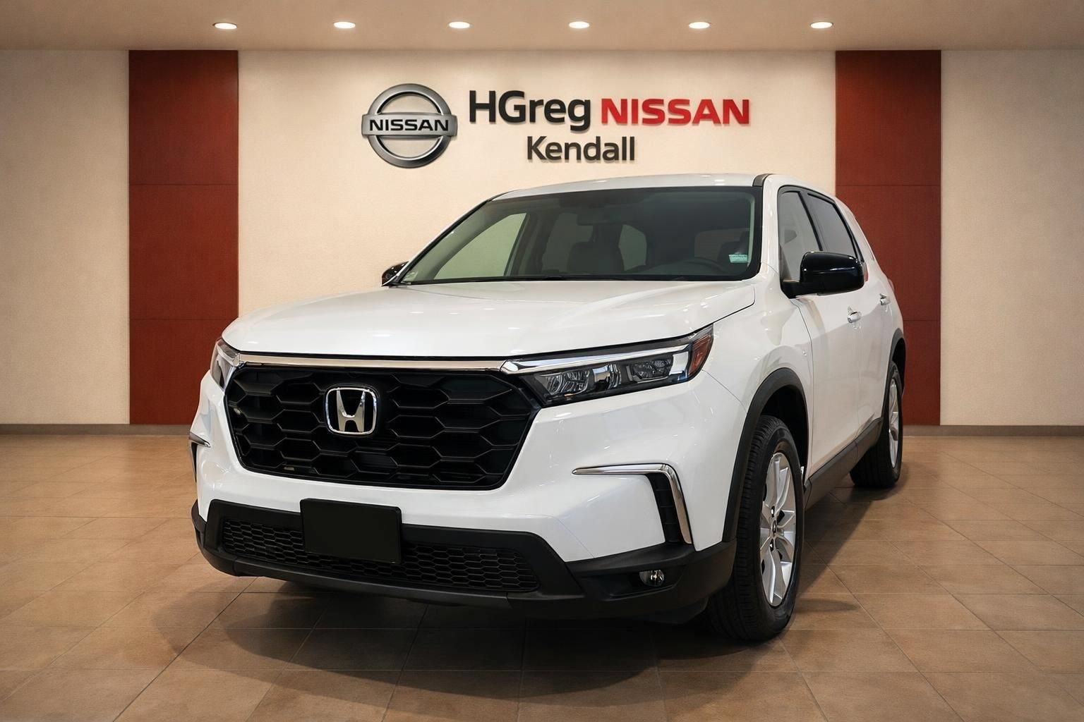 Used 2023 Honda Pilot LX image 5