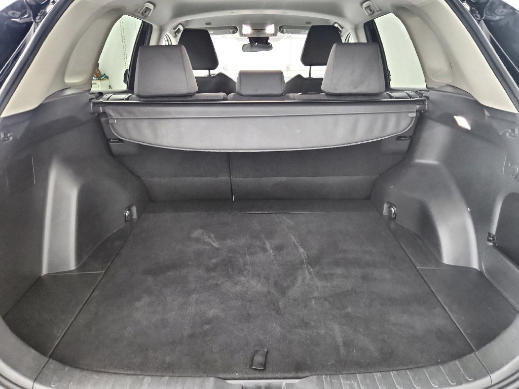 Used 2025 Toyota RAV4 XLE AWD/4WD image 35