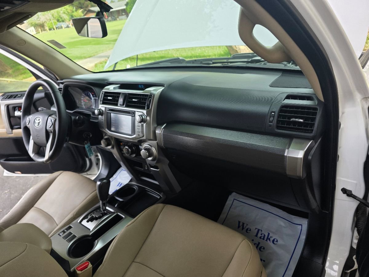 Used 2017 Toyota 4Runner SR5 RWD image 28