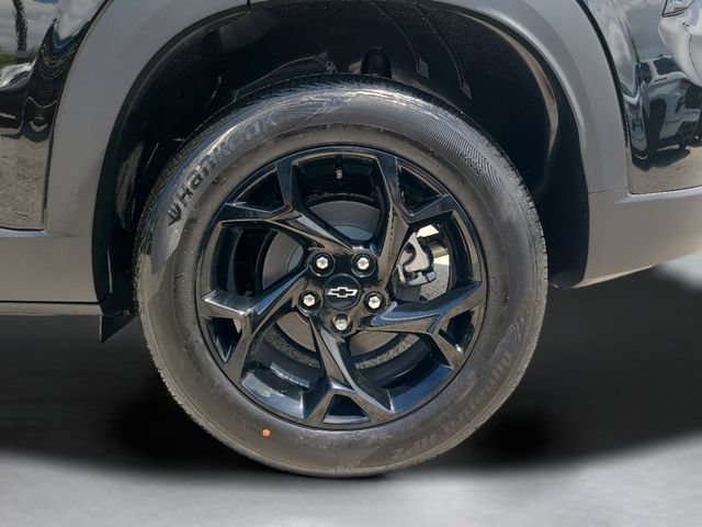 New 2026 Chevrolet Trax LT w/ Midnight Edition FWD image 12