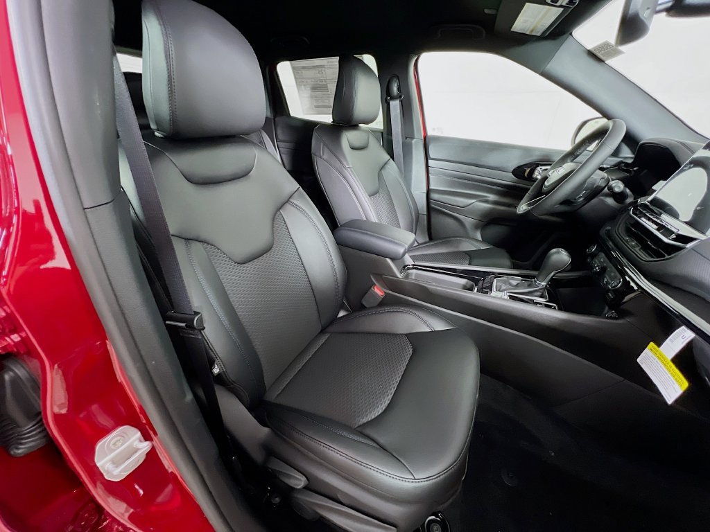 New 2026 Jeep Compass Latitude AWD/4WD image 26