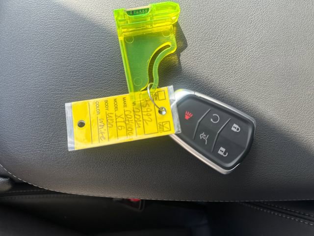 Used 2024 Cadillac XT6 Sport w/ Technology Package image 32