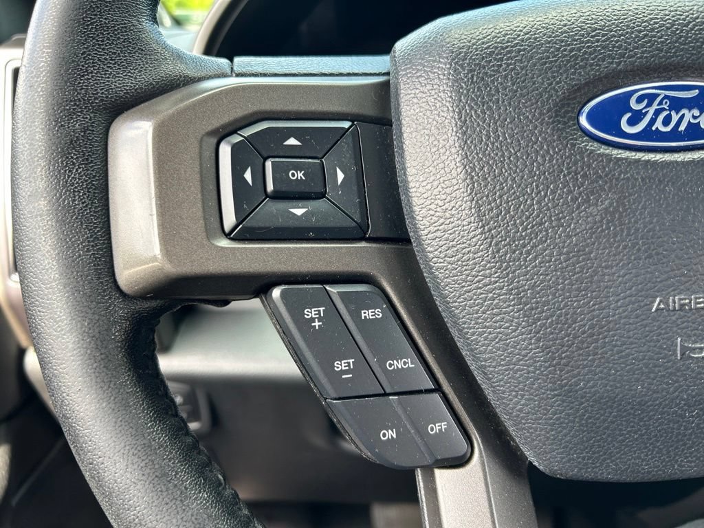 Used 2019 Ford Expedition Max XLT w/ Equipment Group 202A AWD/4WD image 23