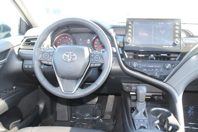 Used 2023 Toyota Camry XSE image 14