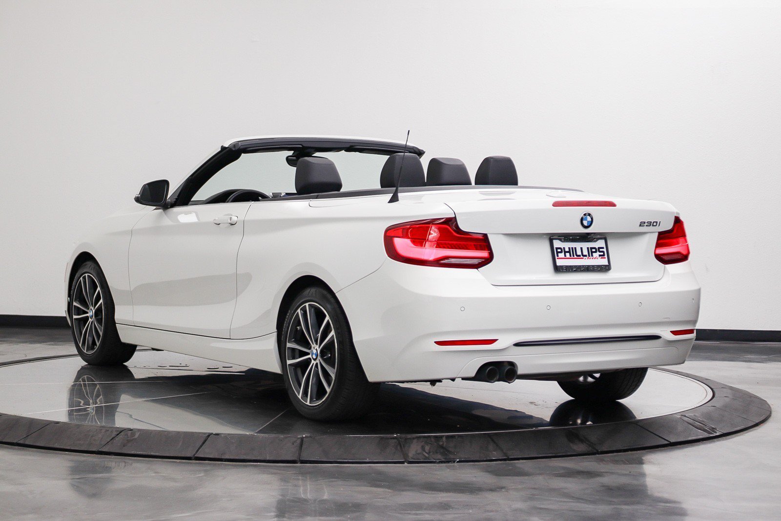 Used 2019 BMW 230i Convertible w/ Convenience Package RWD image 13