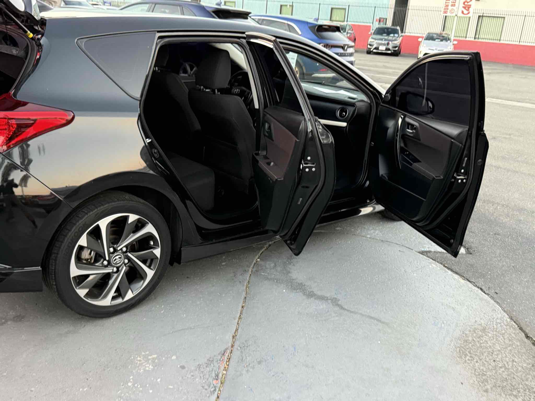 Used 2017 Toyota Corolla iM image 28