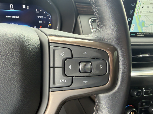 Used 2022 Chevrolet Suburban High Country RWD image 35