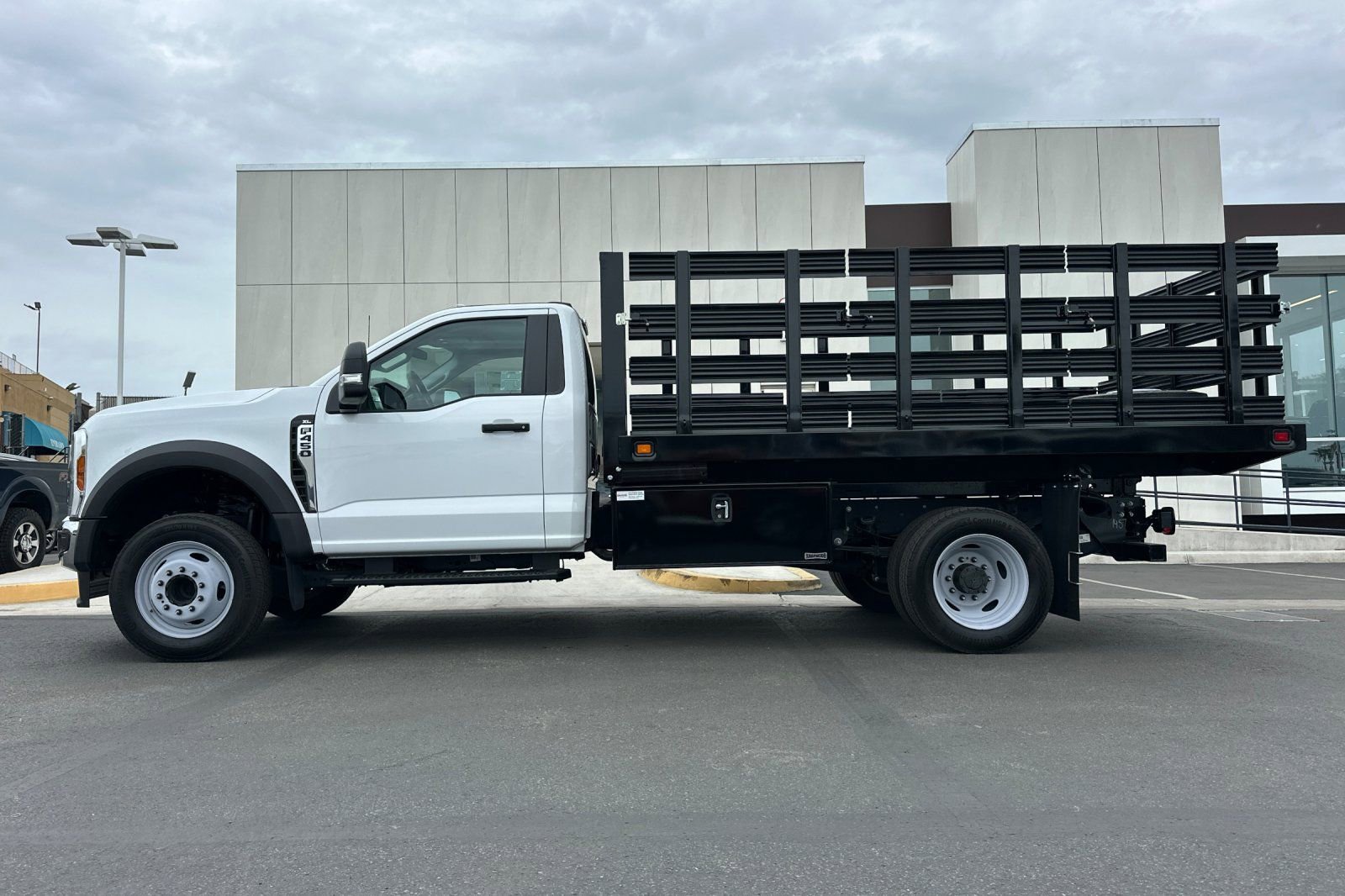 New 2024 Ford F450 XL w/ XL Chrome Package image 6