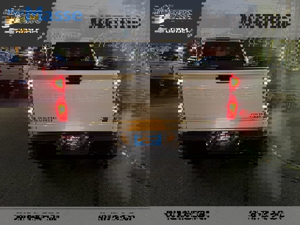 Used 2025 Chevrolet Silverado 2500 Custom w/ Custom Value Package image 3